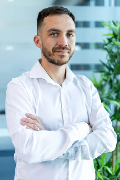 Foto profesional del miembro del equipo Oprea Cristian, CTO y Co-Fundador en UP2DATE SOFTWARE